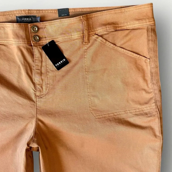 Torrid Crop Utility Aviator Stretchy Tapered Twill Pants Plus Size 28/4X Tan - Picture 5 of 16